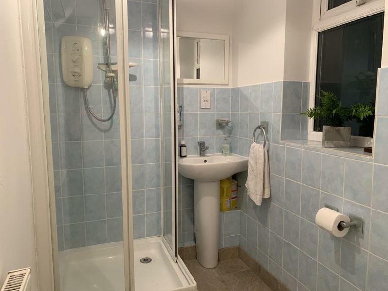 צ'לטנהם 75Ers Private Room מראה חיצוני תמונה
